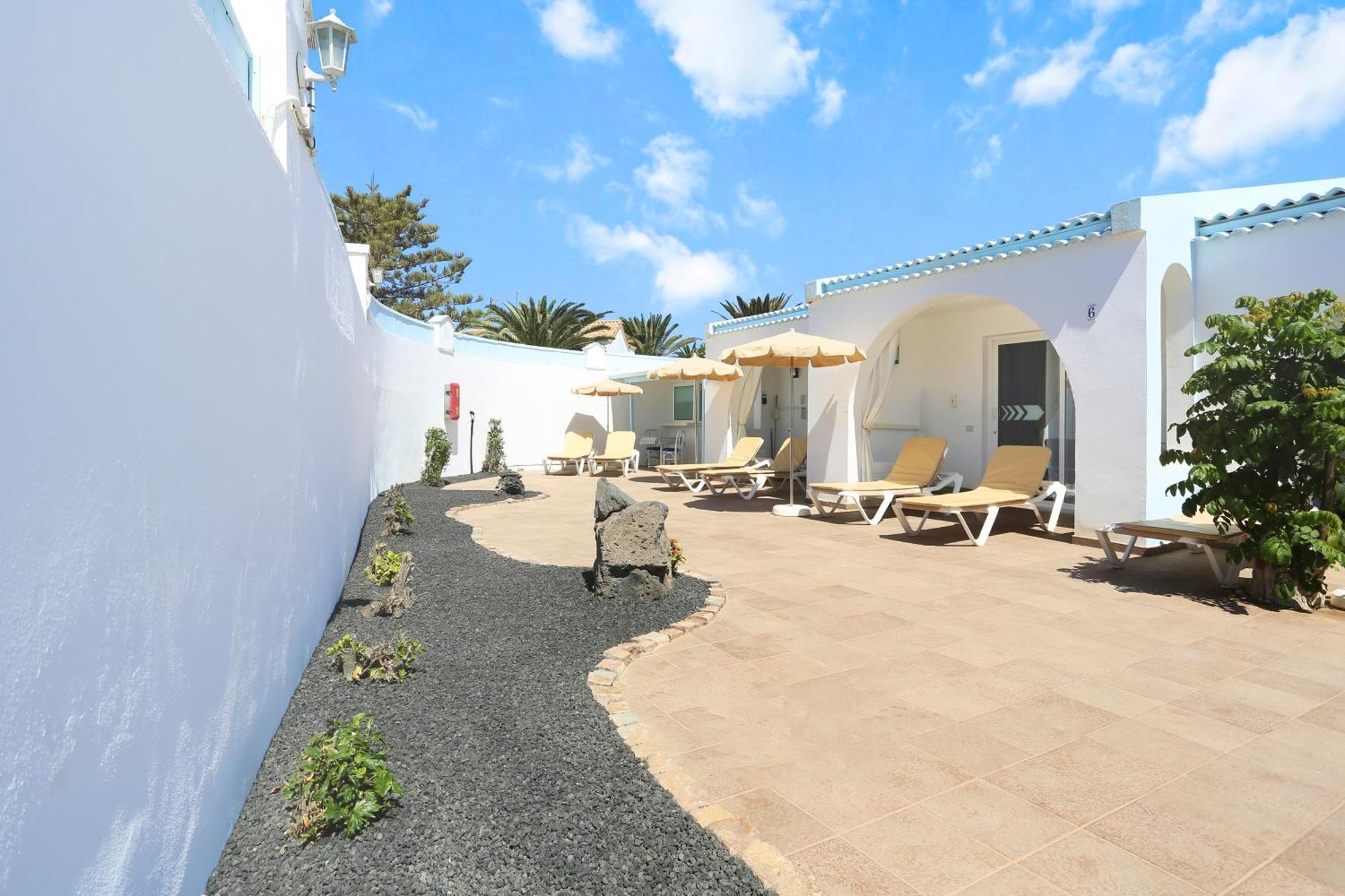 Neptuno Bungalows - Adults Only Corralejo Exterior photo